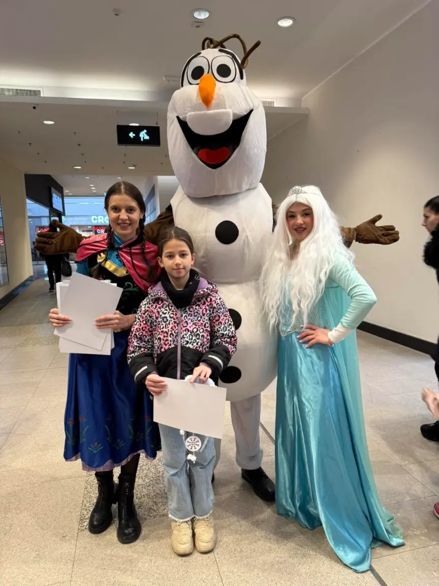 animatoare elsa frozen iasi