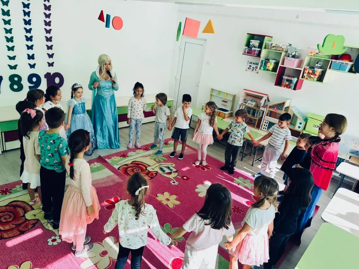 rezervare animatoare elsa copii iasi