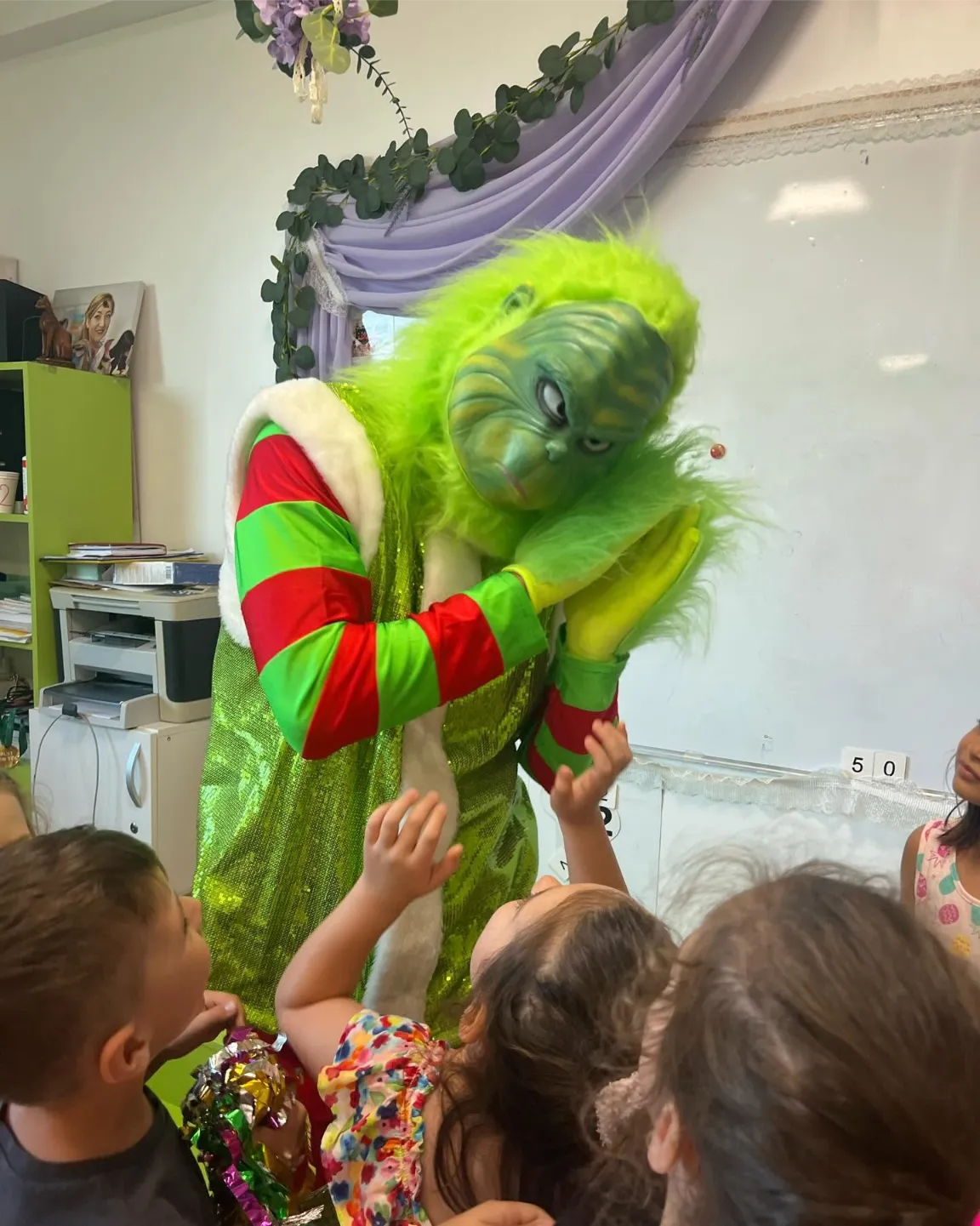 grinch personaj de inchiriat iasi