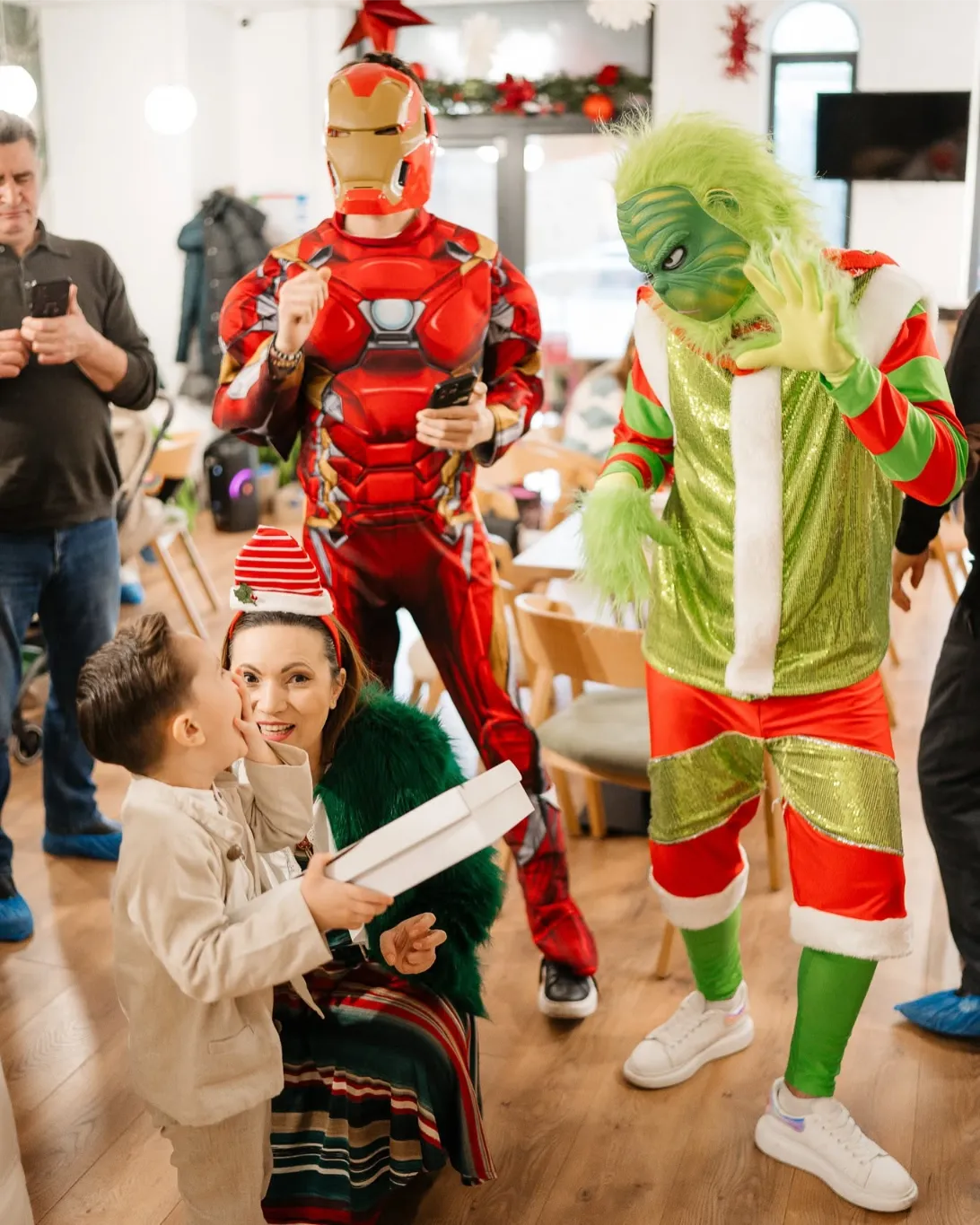 pret animator grinch iasi