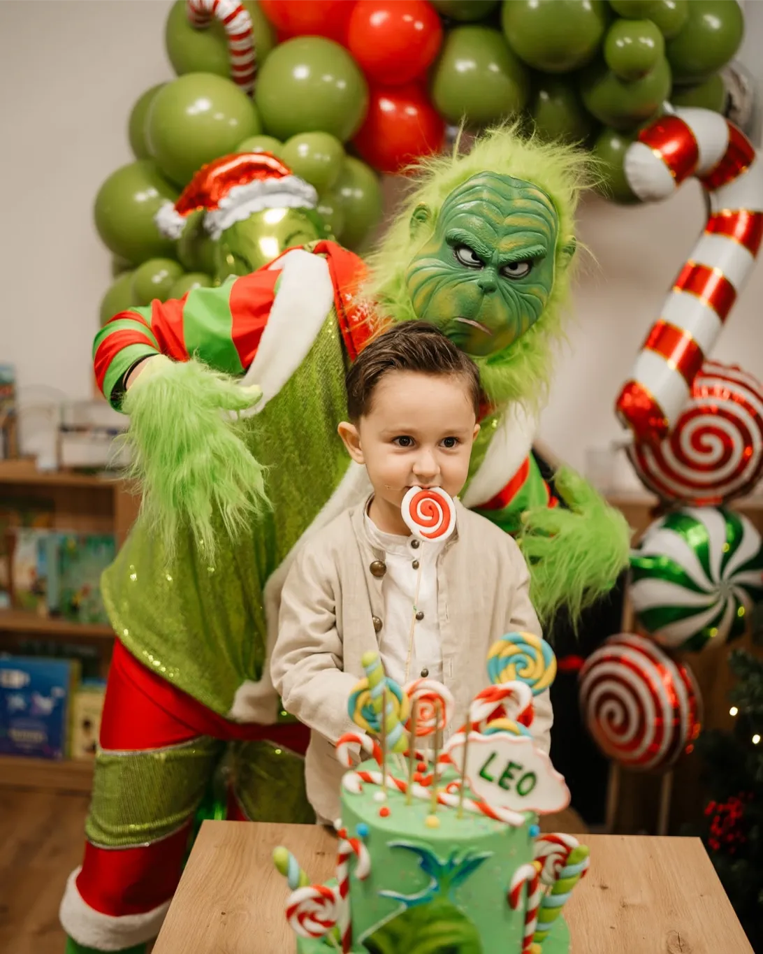 spectacol cu grinch copii iasi